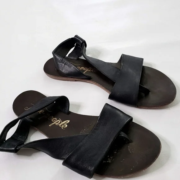 Free People Under Wraps Sandals - Picture 4 of 7